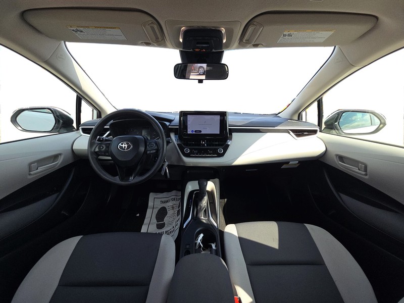 Toyota Corolla Vehicle Full-screen Gallery Image 14