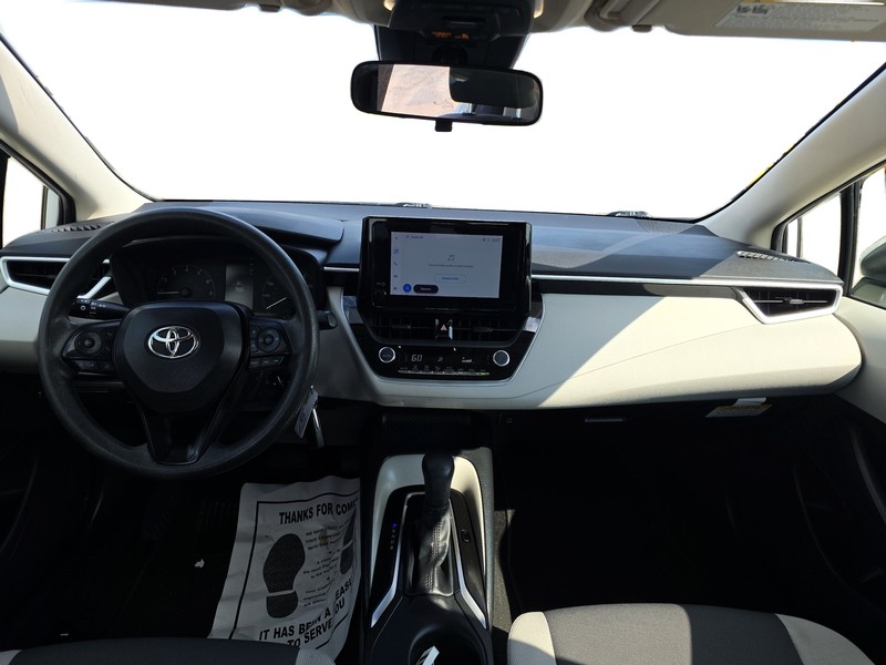 Toyota Corolla Vehicle Full-screen Gallery Image 15