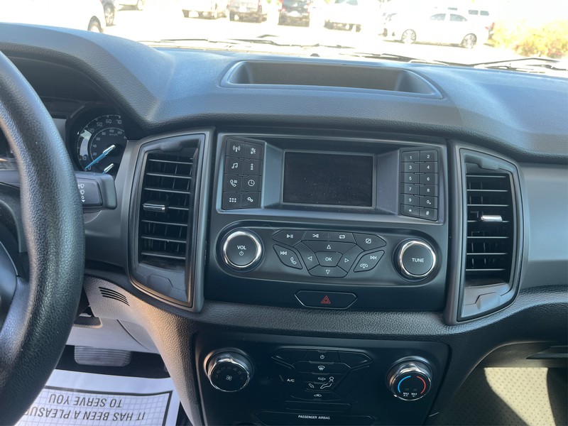 Ford Ranger Vehicle Full-screen Gallery Image 17