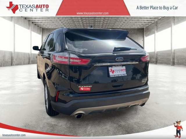 Ford Edge Vehicle Full-screen Gallery Image 6