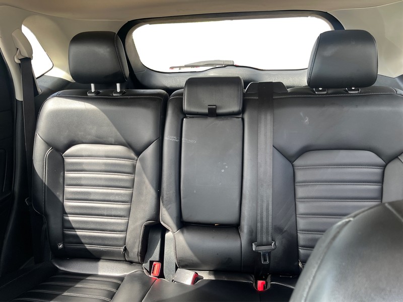 Ford Edge Vehicle Full-screen Gallery Image 13