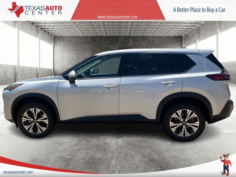 Nissan Rogue Vehicle Full-screen Gallery Image 5