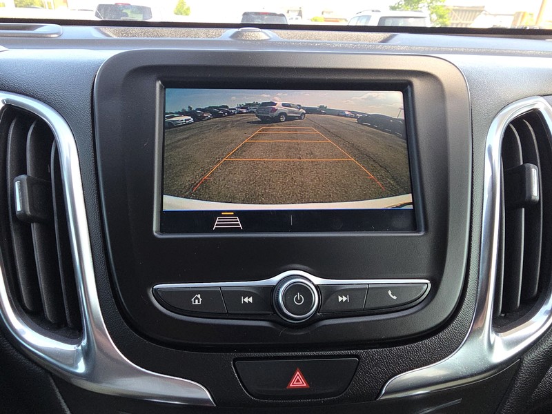 Chevrolet Equinox Vehicle Full-screen Gallery Image 17