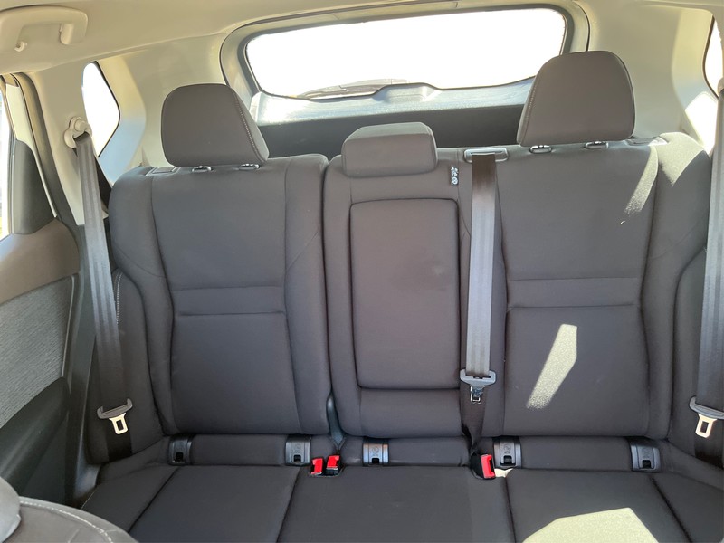 Nissan Rogue Vehicle Full-screen Gallery Image 13