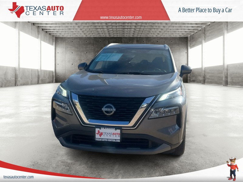 Nissan Rogue Vehicle Full-screen Gallery Image 3