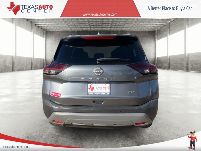 Nissan Rogue Vehicle Full-screen Gallery Image 6