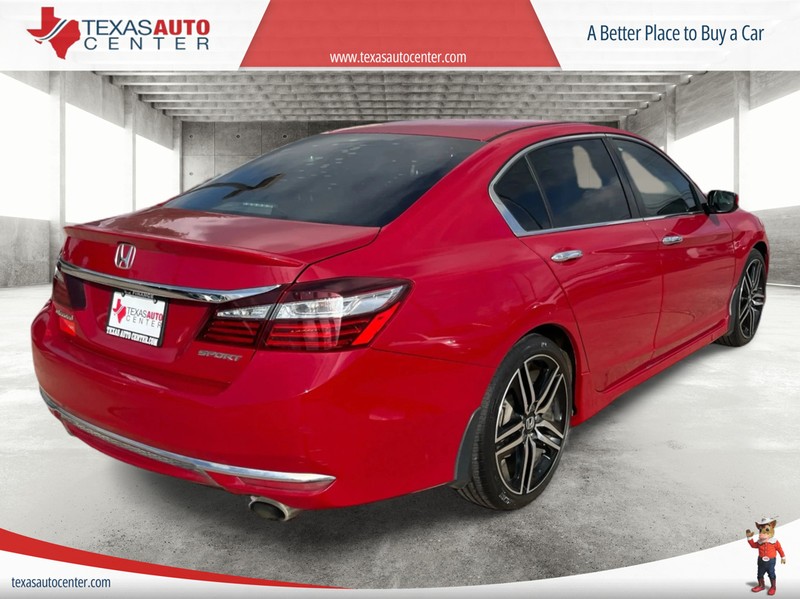 Honda Accord Sedan Vehicle Full-screen Gallery Image 7