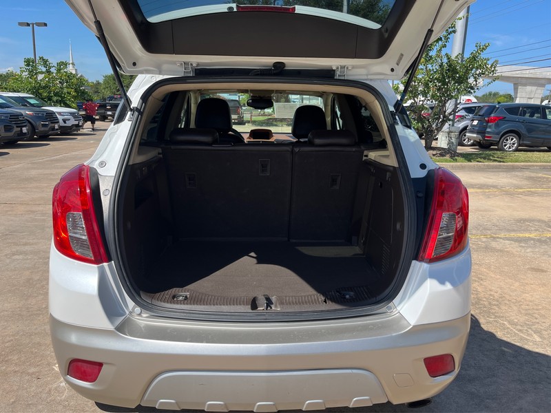 Buick Encore Vehicle Full-screen Gallery Image 11