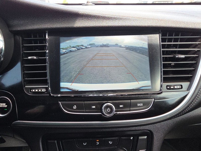 Buick Encore Vehicle Full-screen Gallery Image 17