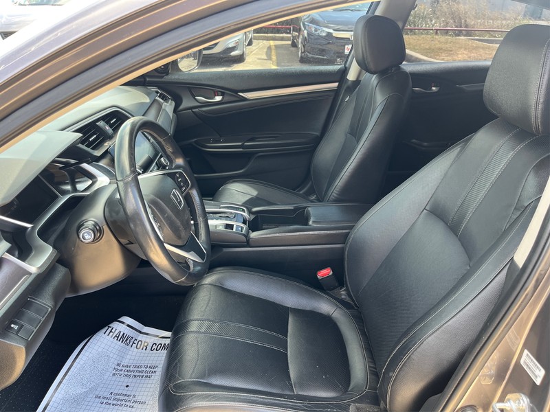 Honda Civic Sedan Vehicle Full-screen Gallery Image 9