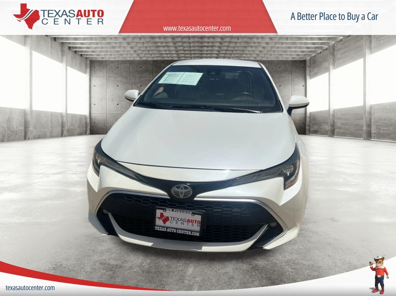 Toyota Corolla Hatchback Vehicle Full-screen Gallery Image 3
