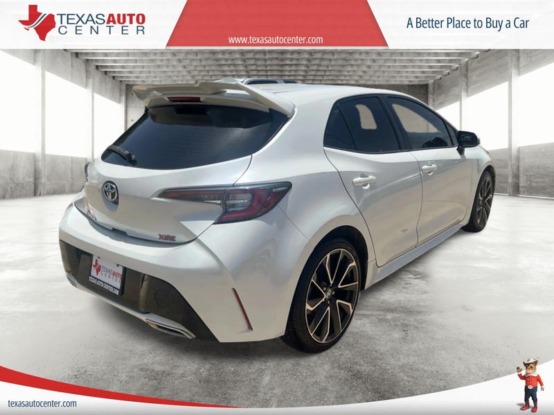 Toyota Corolla Hatchback Vehicle Full-screen Gallery Image 7