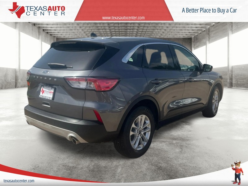 Ford Escape Vehicle Full-screen Gallery Image 7