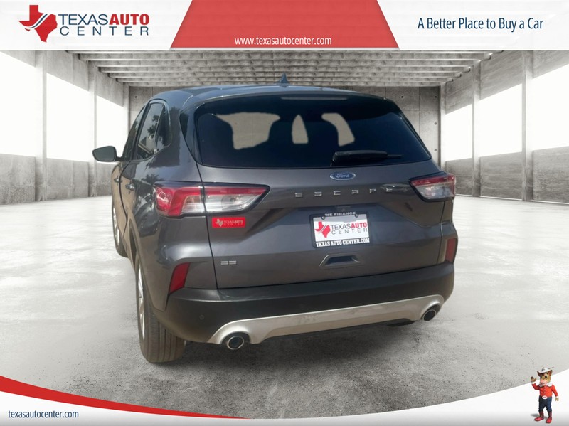 Ford Escape Vehicle Full-screen Gallery Image 8