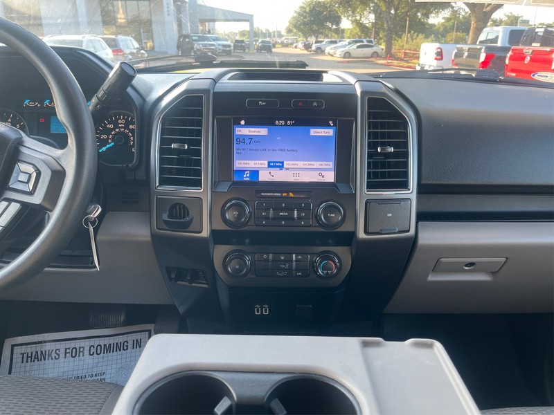 Ford F-150 Vehicle Full-screen Gallery Image 11