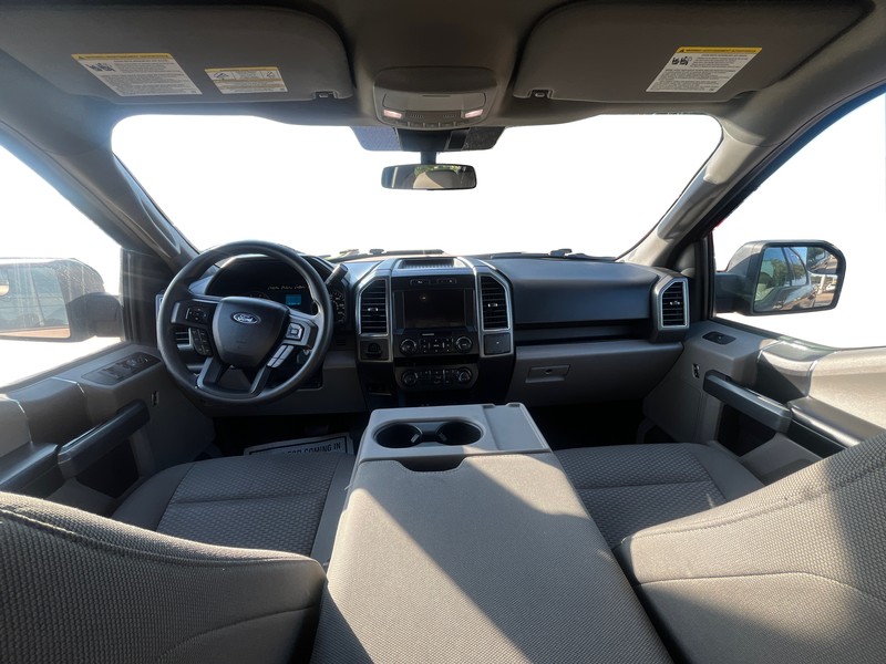 Ford F-150 Vehicle Full-screen Gallery Image 14