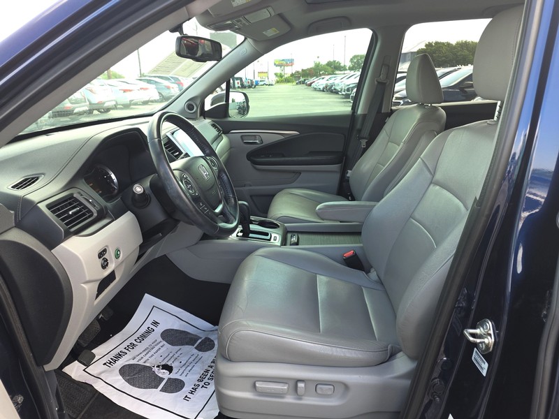 Honda Pilot Vehicle Full-screen Gallery Image 9