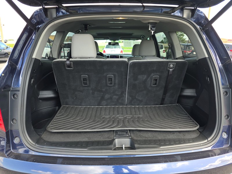 Honda Pilot Vehicle Full-screen Gallery Image 11