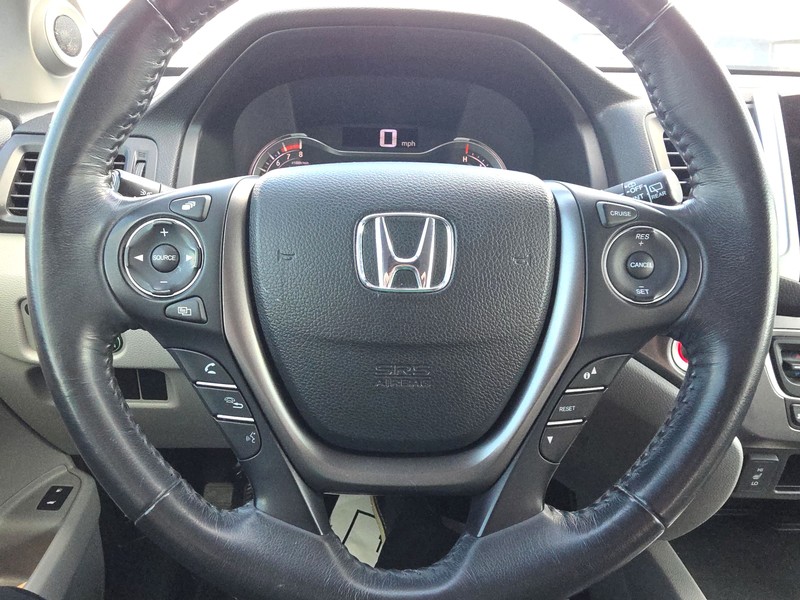 Honda Pilot Vehicle Full-screen Gallery Image 14