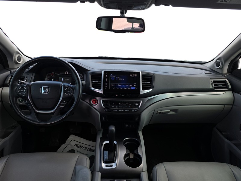 Honda Pilot Vehicle Full-screen Gallery Image 16