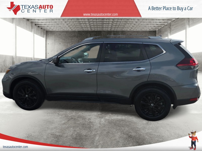 Nissan Rogue Vehicle Full-screen Gallery Image 5