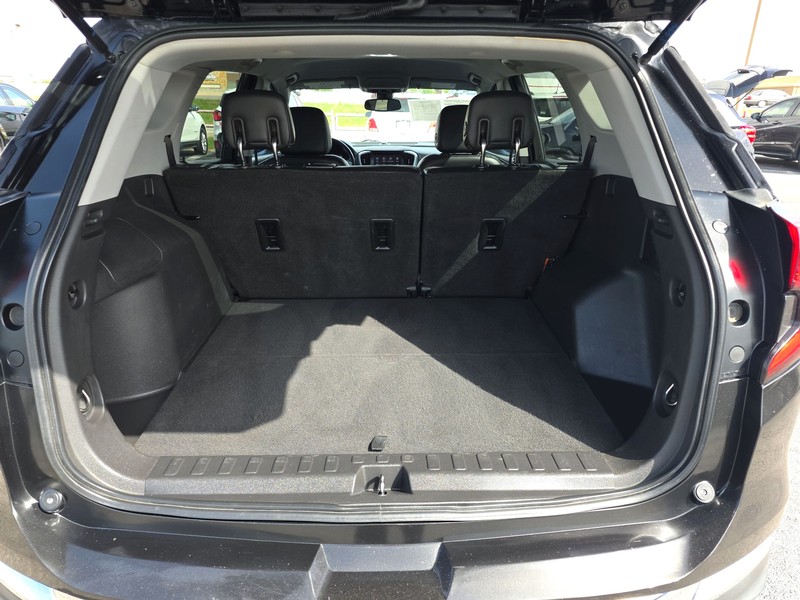 GMC Terrain Vehicle Full-screen Gallery Image 11