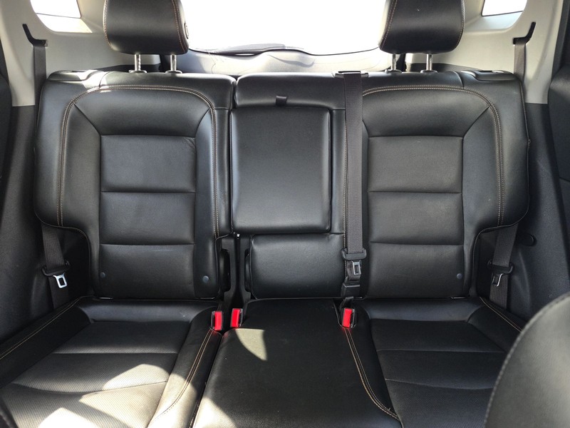 GMC Terrain Vehicle Full-screen Gallery Image 13