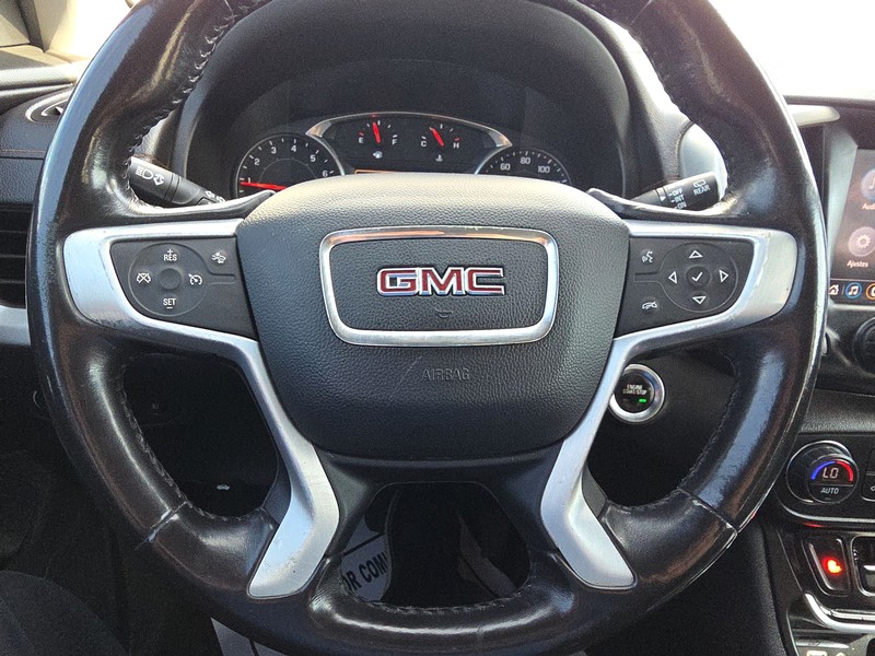 GMC Terrain Vehicle Full-screen Gallery Image 14