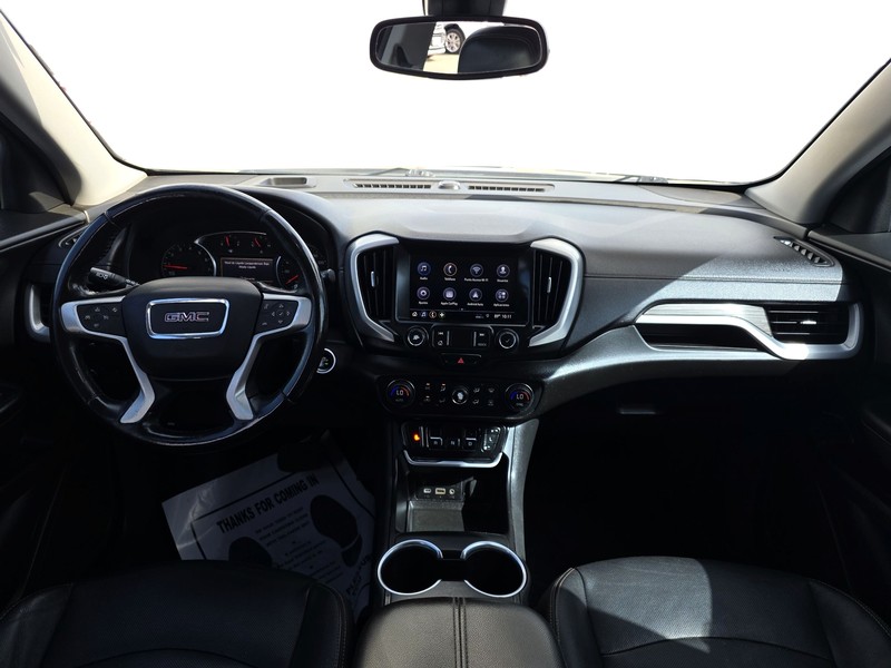 GMC Terrain Vehicle Full-screen Gallery Image 16
