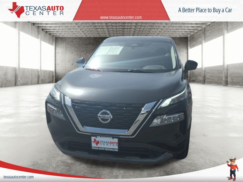 Nissan Rogue Vehicle Full-screen Gallery Image 3