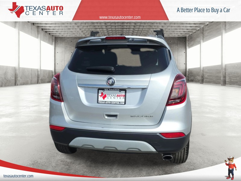 Buick Encore Vehicle Full-screen Gallery Image 06