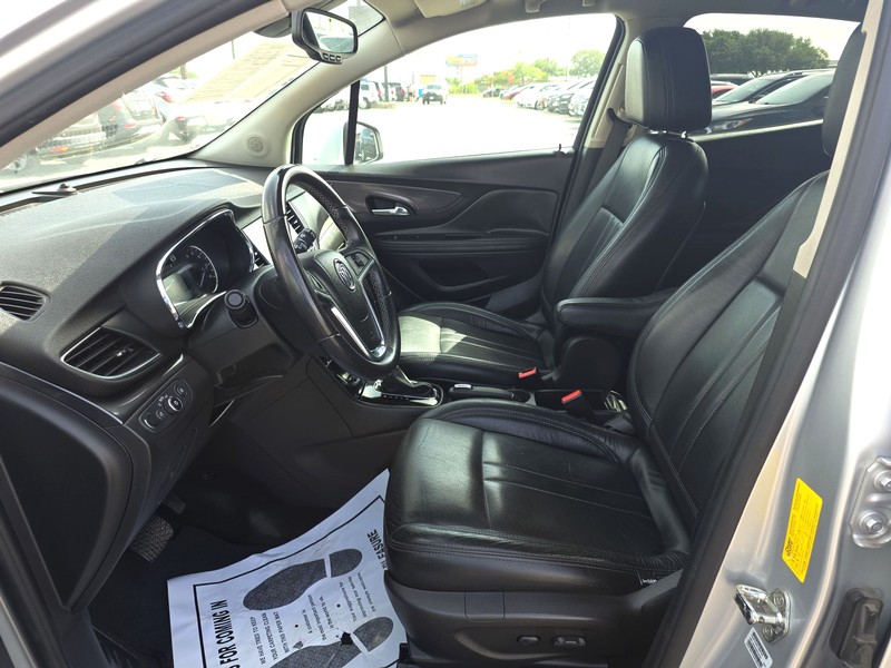 Buick Encore Vehicle Full-screen Gallery Image 09