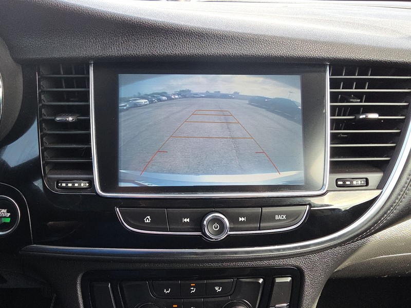 Buick Encore Vehicle Full-screen Gallery Image 17