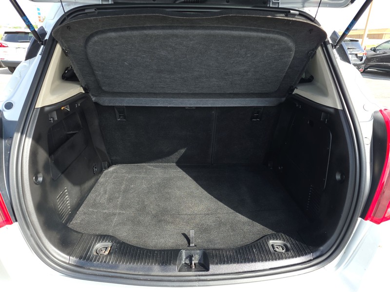 Buick Encore Vehicle Full-screen Gallery Image 08