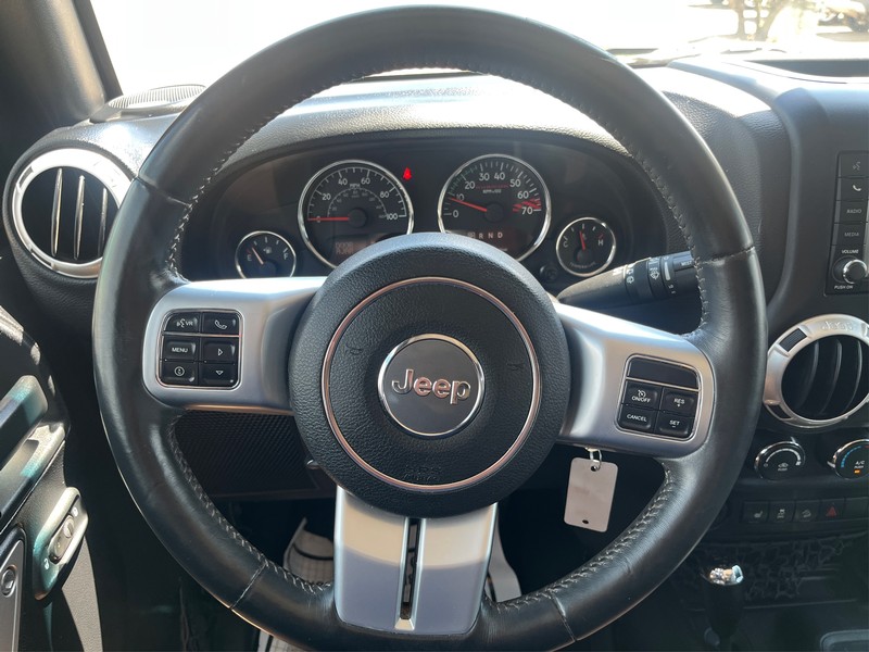 Jeep Wrangler Unlimited Vehicle Full-screen Gallery Image 13