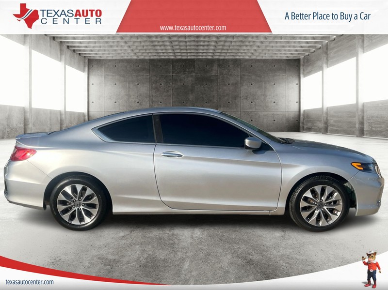 Honda Accord Coupe Vehicle Full-screen Gallery Image 4