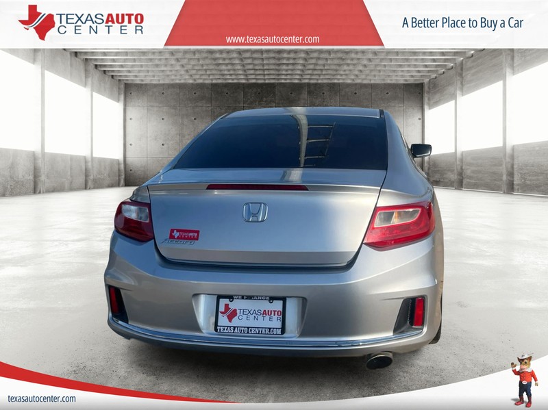 Honda Accord Coupe Vehicle Full-screen Gallery Image 5