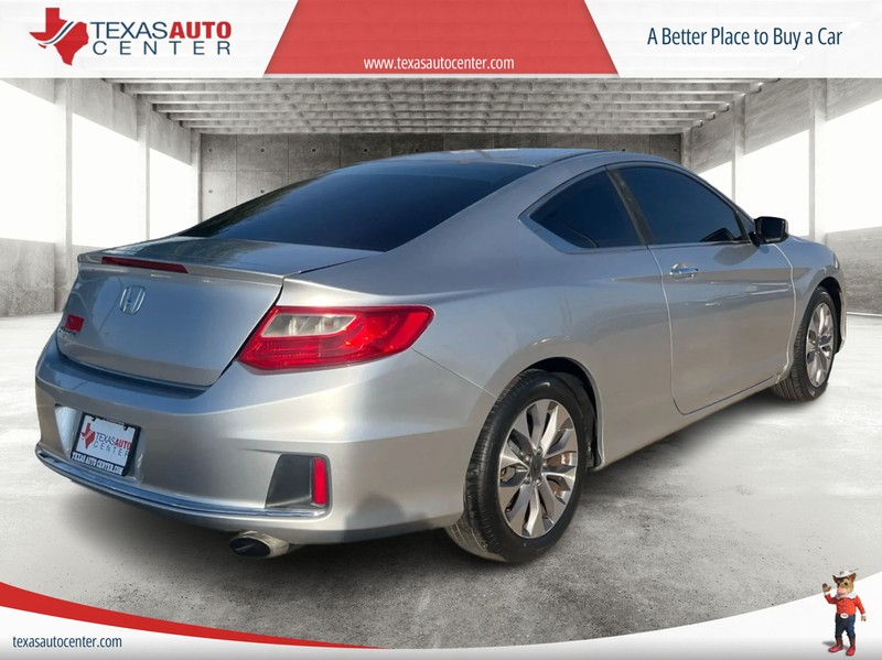 Honda Accord Coupe Vehicle Full-screen Gallery Image 6