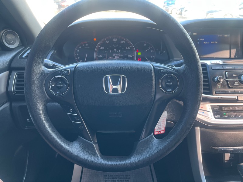 Honda Accord Coupe Vehicle Full-screen Gallery Image 12