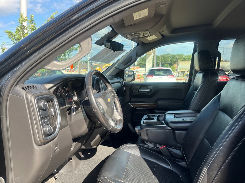Chevrolet Silverado 1500 Vehicle Full-screen Gallery Image 8