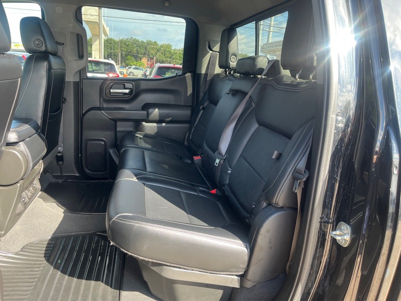 Chevrolet Silverado 1500 Vehicle Full-screen Gallery Image 9