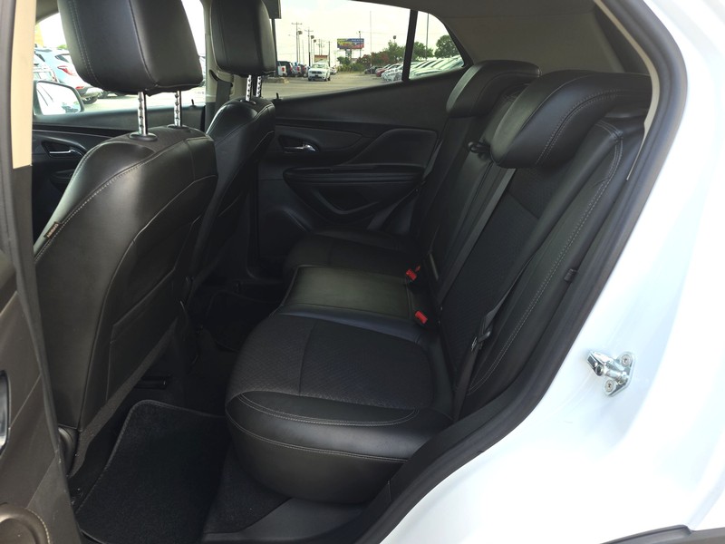 Buick Encore Vehicle Full-screen Gallery Image 10