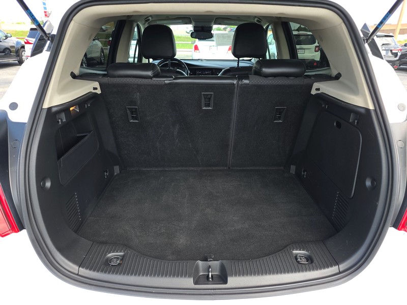 Buick Encore Vehicle Full-screen Gallery Image 11