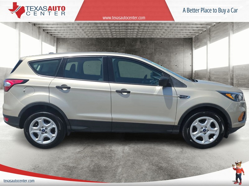 Ford Escape Vehicle Full-screen Gallery Image 4