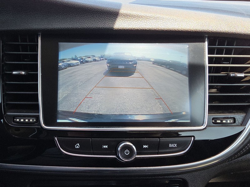 Buick Encore Vehicle Full-screen Gallery Image 17