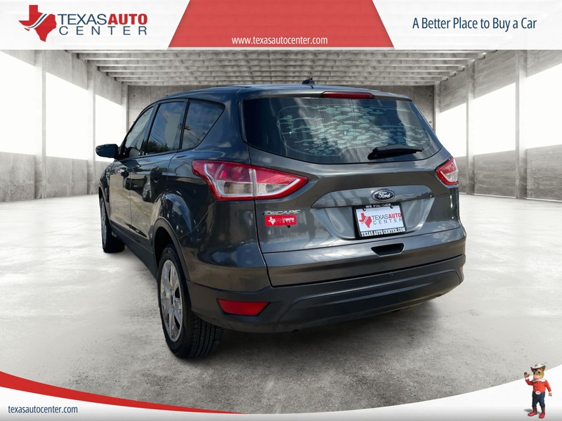 Ford Escape Vehicle Full-screen Gallery Image 8