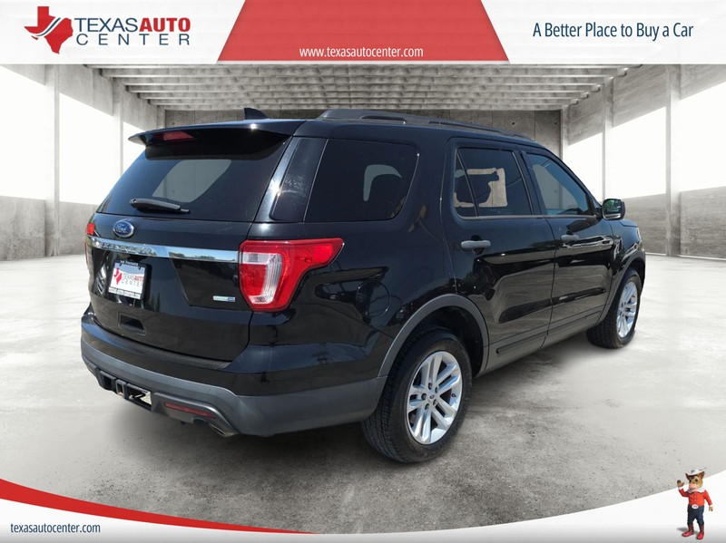 Ford Explorer Vehicle Full-screen Gallery Image 7