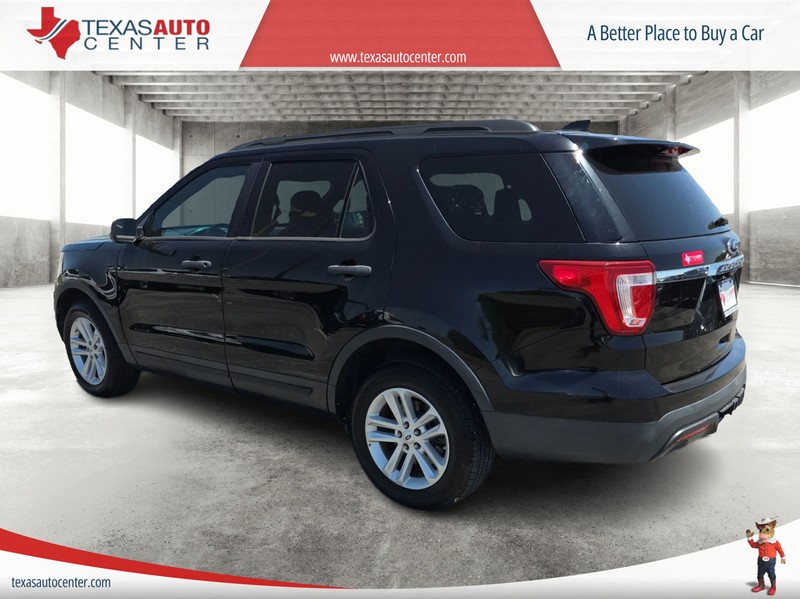 Ford Explorer Vehicle Full-screen Gallery Image 8