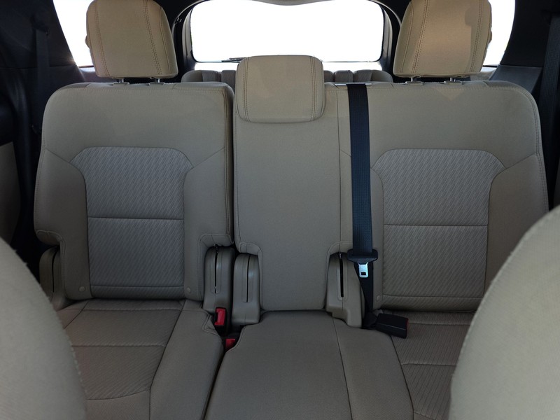 Ford Explorer Vehicle Full-screen Gallery Image 13