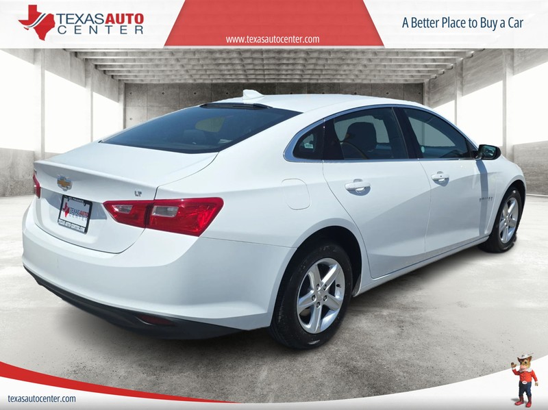 Chevrolet Malibu Vehicle Full-screen Gallery Image 7